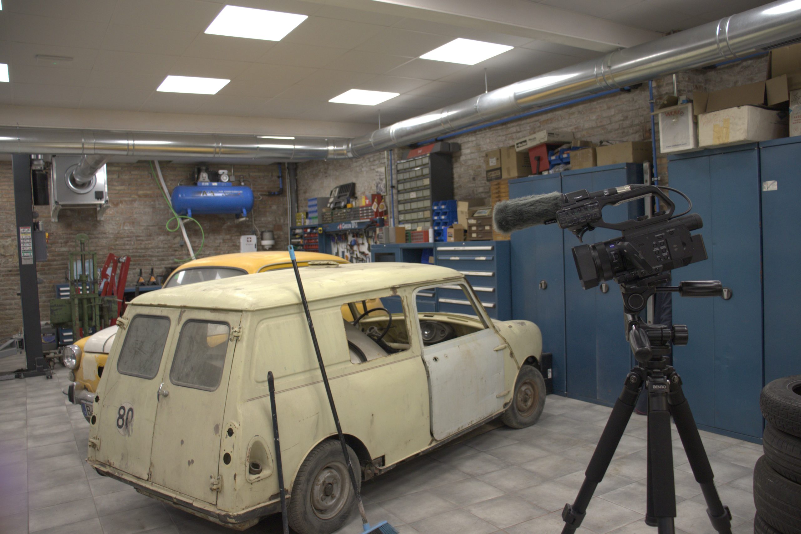 AUSTIN MINI VAN